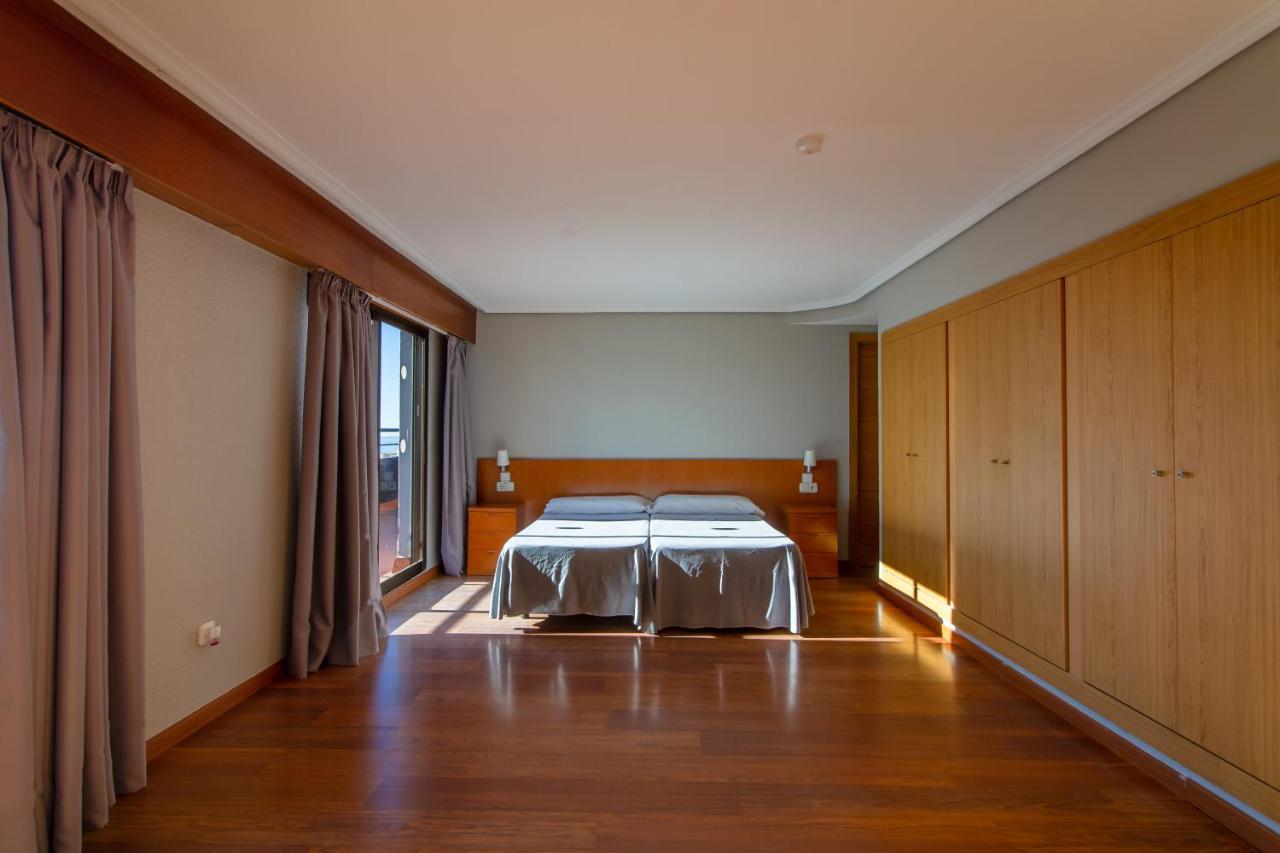 Apartamentos Michel Angelo Бенидорм Екстериор снимка
