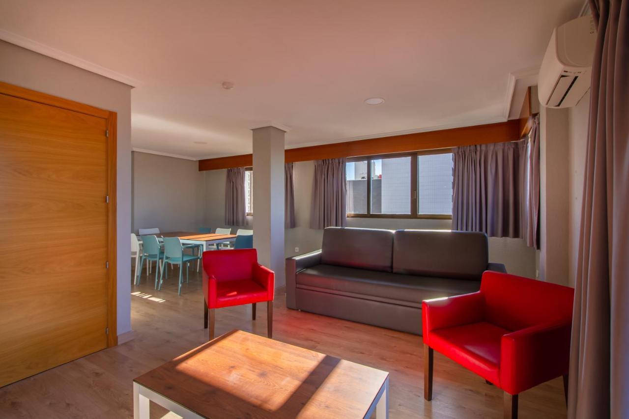 Apartamentos Michel Angelo Бенидорм Екстериор снимка