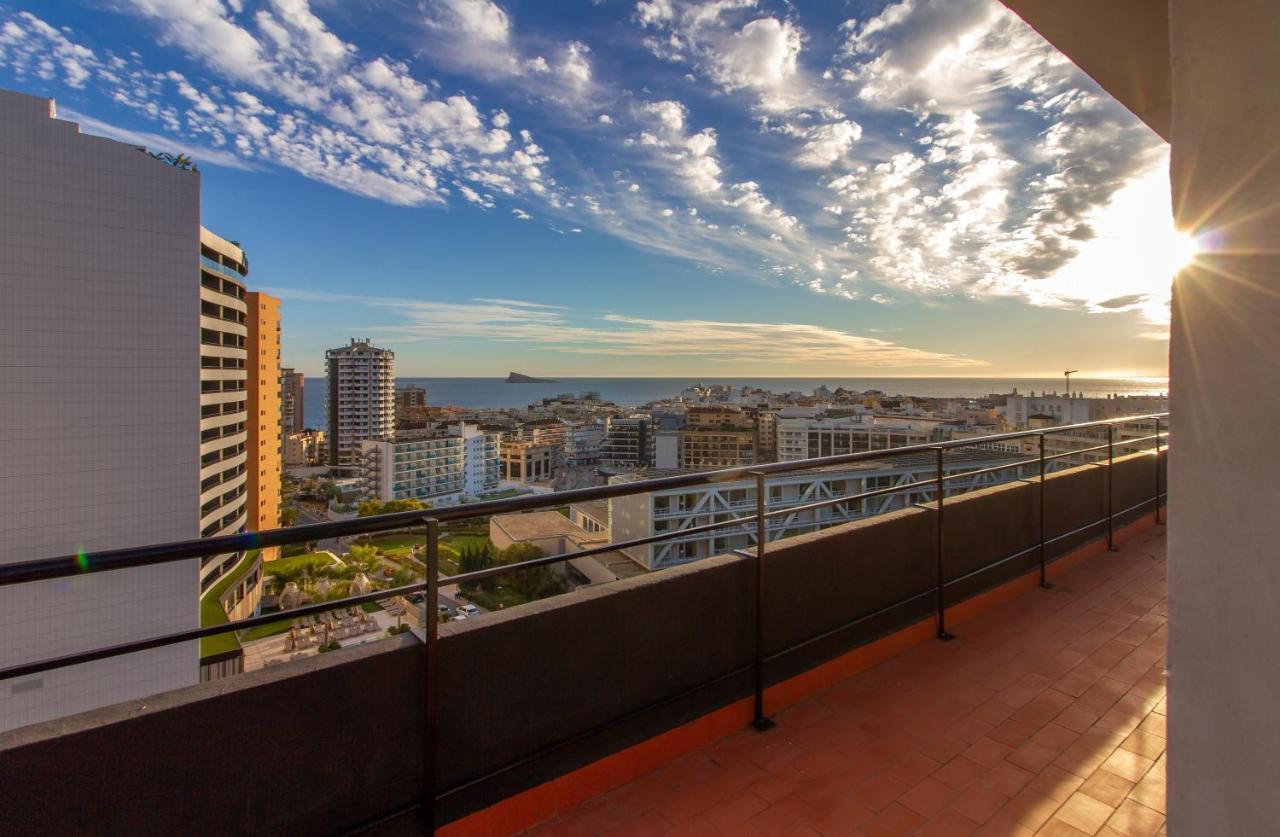 Apartamentos Michel Angelo Бенидорм Екстериор снимка