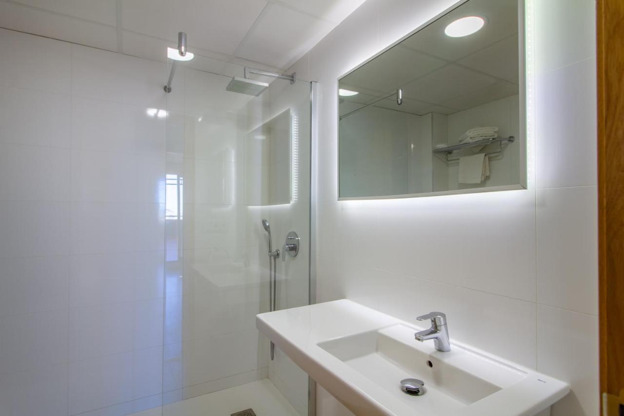 Apartamentos Michel Angelo Бенидорм Екстериор снимка