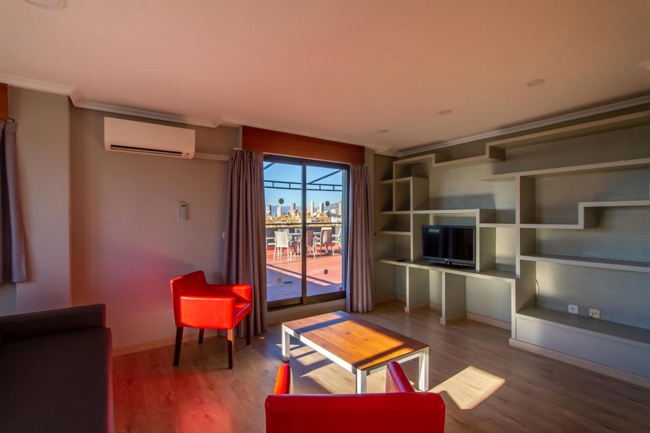Apartamentos Michel Angelo Бенидорм Екстериор снимка
