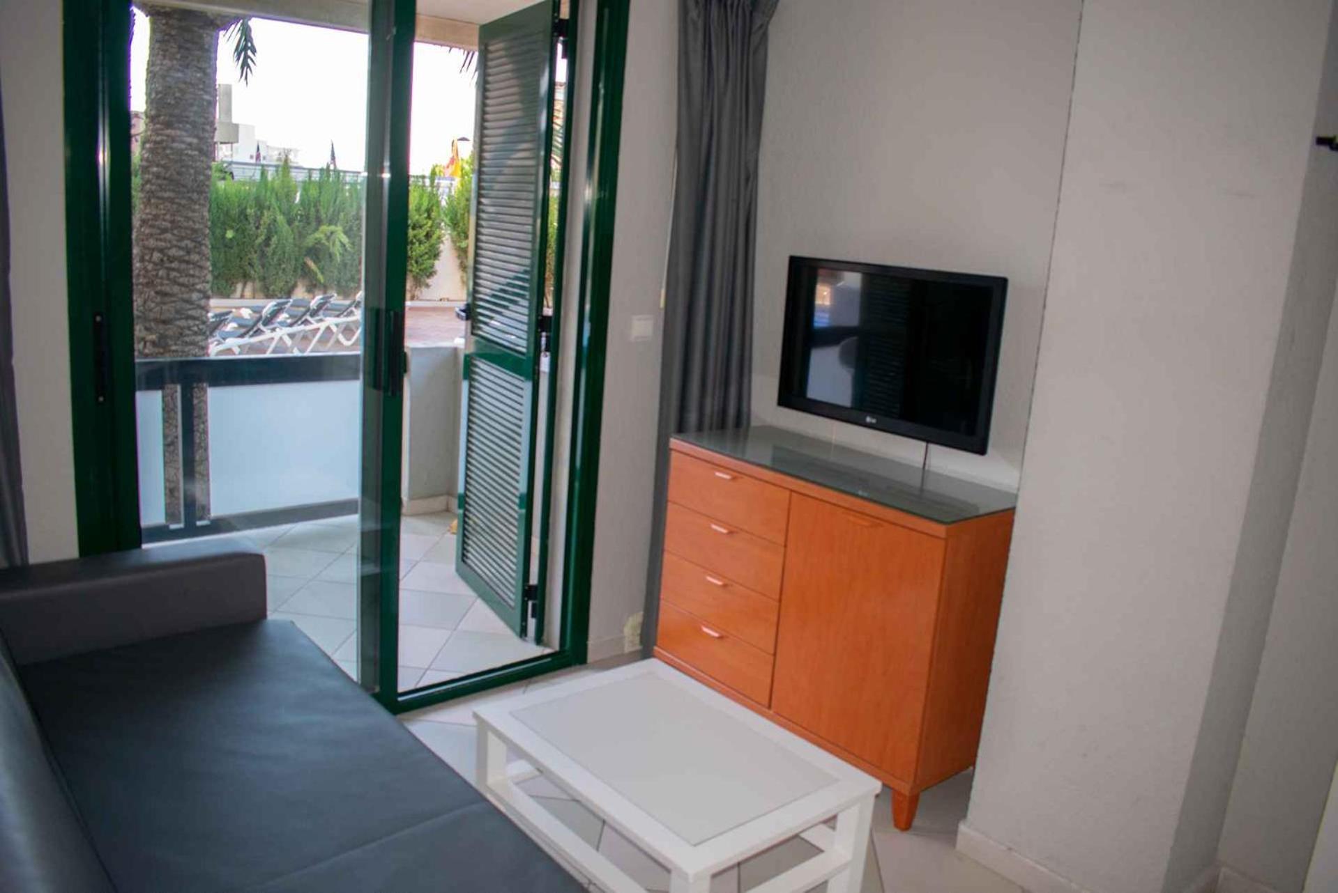 Apartamentos Michel Angelo Бенидорм Стая снимка