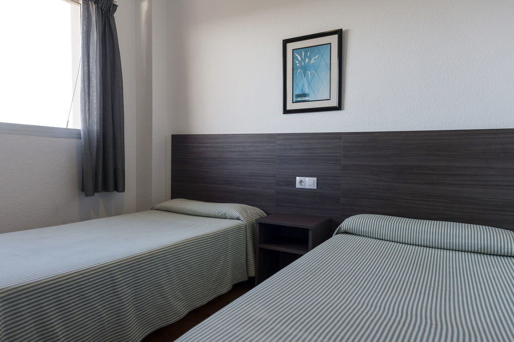 Apartamentos Michel Angelo Бенидорм Екстериор снимка