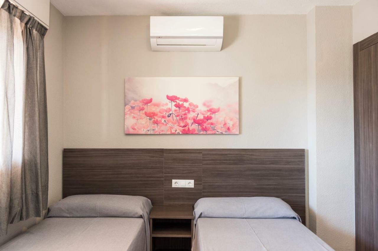 Apartamentos Michel Angelo Бенидорм Екстериор снимка