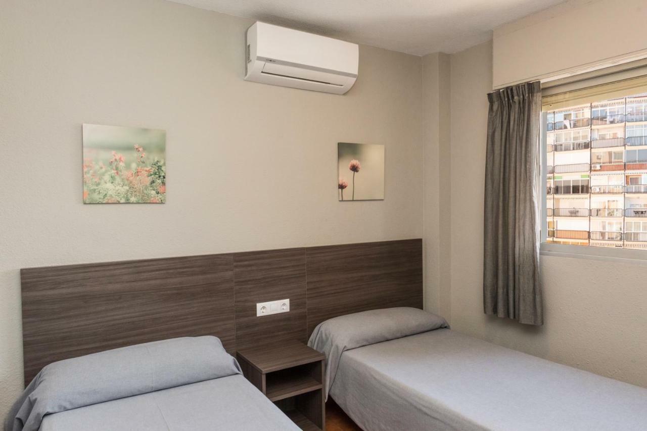 Apartamentos Michel Angelo Бенидорм Екстериор снимка